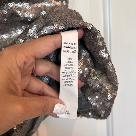 L Joe Fresh Silver Gray Sequin Front Cami - Picture 4 of 5